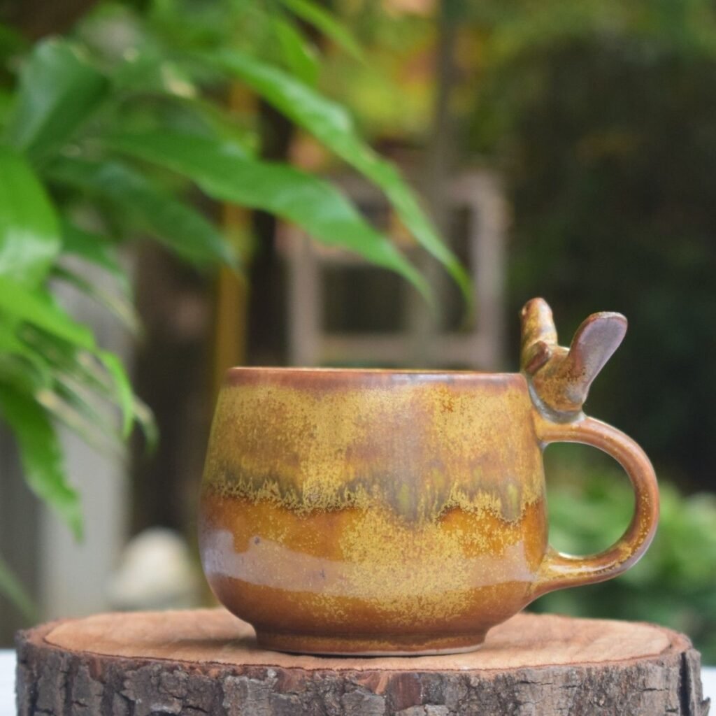 Sitting Bird Tea Cup || TGC011